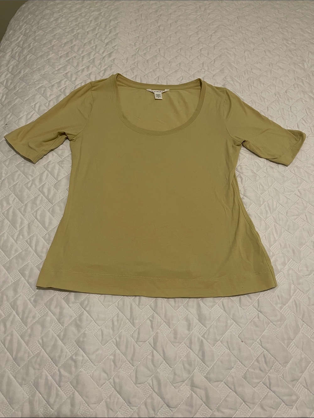 Athleta Short Sleeve Scoop Neck Tee - Olive